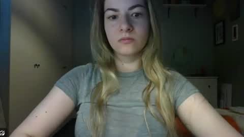 Snapshot of rosie_june chatting on June 2026 06:44:01 AM Rosie online show from June 2026 06:44:01 AM