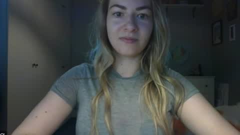 Snapshot of rosie_june chatting on July 2026 06:40:02 AM Rosie online show from July 2026 06:40:02 AM