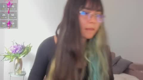 Snapshot of ross_lee chatting on May 2026 03:53:02 PM ross_lee online show from May 2026 03:53:02 PM