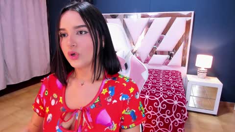 Snapshot of rossa_selene chatting on January 2025 06:43:02 AM Rossa online show from January 2025 06:43:02 AM