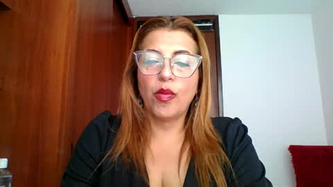 Rossana  online show from April 2026 12:27:01 PM