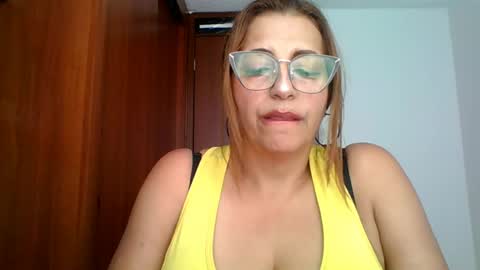 Snapshot of rossanalionheart chatting on April 2026 06:10:01 PM Rossana online show from April 2026 06:10:01 PM