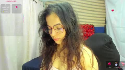 Snapshot of rosse_25 chatting on April 2026 09:51:02 AM Would you like to help me with supplementation and sports suits so I can compete in powerlifting online show from April 2026 09:51:02 AM
