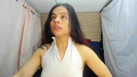 Snapshot of rosse_25 chatting on June 2026 10:06:02 AM Would you like to help me with supplementation and sports suits so I can compete in powerlifting online show from June 2026 10:06:02 AM