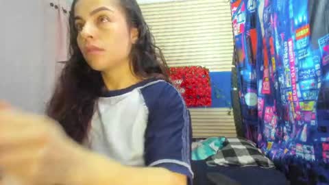 Snapshot of rosse_25 chatting on July 2026 09:33:02 AM Would you like to help me with supplementation and sports suits so I can compete in powerlifting online show from July 2026 09:33:02 AM