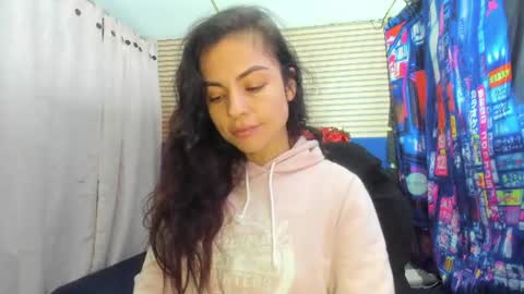 Snapshot of rosse_25 chatting on July 2026 12:33:01 PM Would you like to help me with supplementation and sports suits so I can compete in powerlifting online show from July 2026 12:33:01 PM
