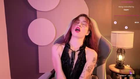 Snapshot of rosse_98_ chatting on June 2026 02:37:02 PM Miss Rosse online show from June 2026 02:37:02 PM