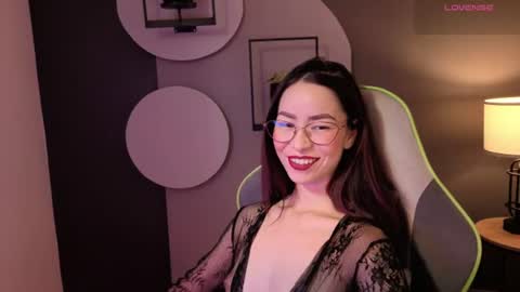 Snapshot of rosse_98_ chatting on July 2026 03:18:02 PM Miss Rosse online show from July 2026 03:18:02 PM