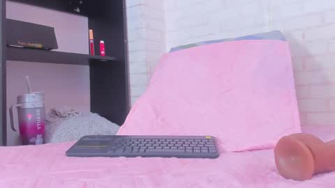 Snapshot of rosse_thompson11 chatting on February 2025 08:14:02 PM rosse_thompson11 online show from February 2025 08:14:02 PM