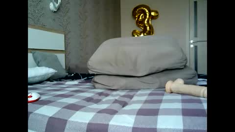 Snapshot of rosy_caren chatting on May 2026 04:39:01 AM Rosy Caren online show from May 2026 04:39:01 AM