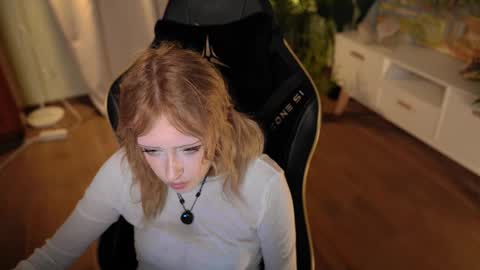 Snapshot of rosy_petal chatting on September 2025 11:05:02 PM rosy_petal online show from September 2025 11:05:02 PM