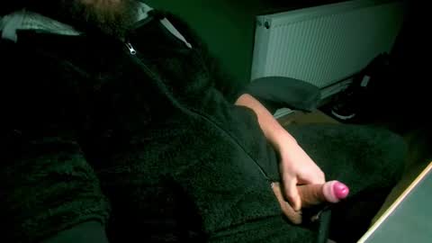 Snapshot of roughwonder chatting on February 2025 02:29:01 AM Luke online show from February 2025 02:29:01 AM