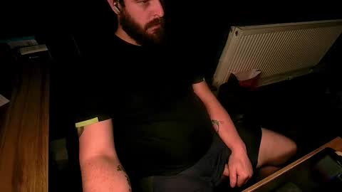 Snapshot of roughwonder chatting on October 2025 06:13:02 AM Luke online show from October 2025 06:13:02 AM