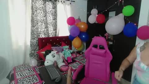 Snapshot of rous_kinky chatting on April 2026 03:49:02 PM rous_kinky online show from April 2026 03:49:02 PM