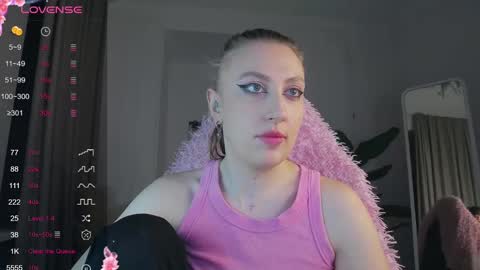 Snapshot of rouse_macgooune chatting on March 2025 06:43:02 PM Rouse online show from March 2025 06:43:02 PM