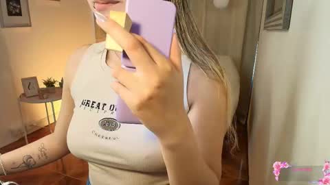 Snapshot of rousee_v chatting on March 2026 01:05:01 PM Rousee online show from March 2026 01:05:01 PM