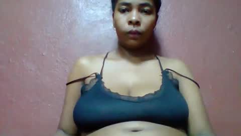 rovaelyah online show from May 2026 03:14:02 AM