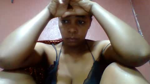 rovaelyah online show from May 2026 02:28:01 AM