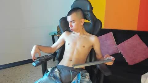 Rowan online show from November 2025 01:11:02 PM