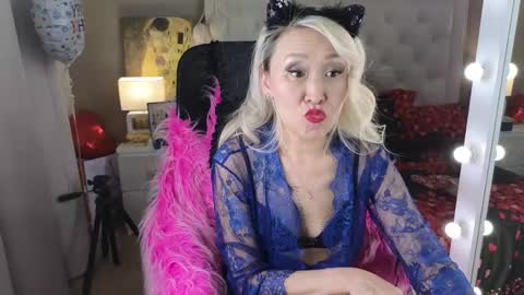 Roxalana online show from April 2026 06:24:02 PM