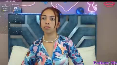 Roxane online show from February 2026 04:54:01 AM