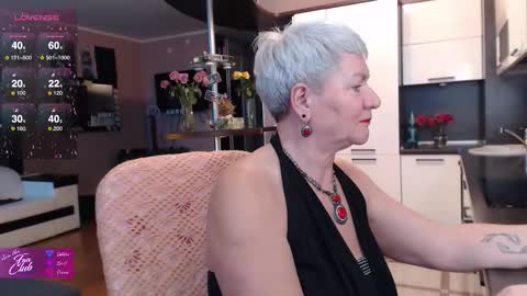 Roxana online show from November 2025 12:38:01 PM
