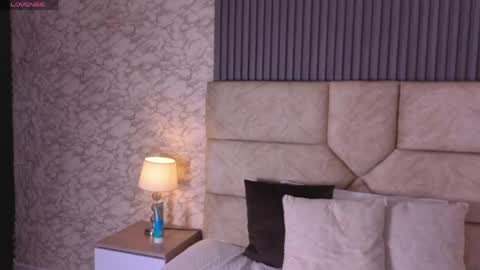 Snapshot of roxana_sins chatting on May 2026 02:01:02 PM roxana sins online show from May 2026 02:01:02 PM
