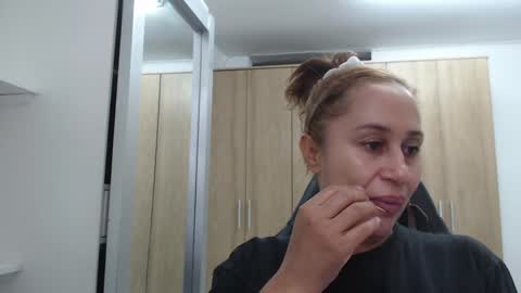 Roxana online show from January 2025 04:50:01 PM