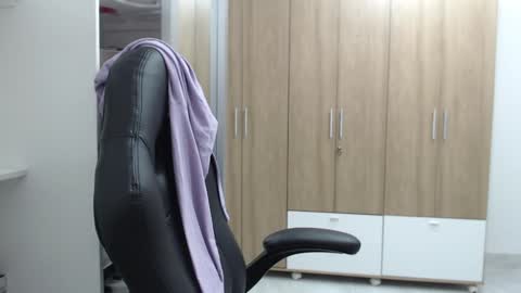 Roxana online show from January 2025 09:57:01 PM