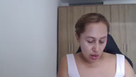 Roxana online show from September 2025 09:05:02 PM