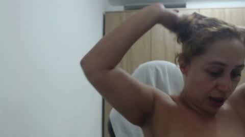 Roxana online show from September 2025 02:25:01 AM