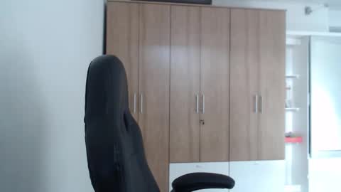 Roxana online show from March 2026 09:30:01 PM