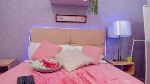 roxanebrown online show from May 2026 07:44:01 PM