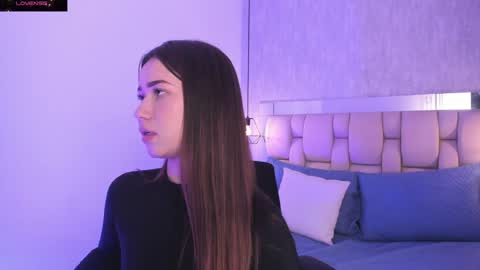 Snapshot of roxie_summers chatting on February 2025 02:17:02 AM Roxie online show from February 2025 02:17:02 AM