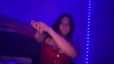 Roxie online show from November 2025 04:59:01 AM