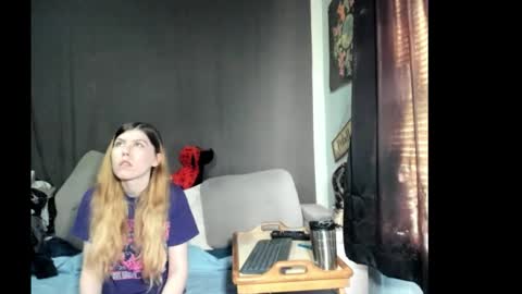 roxihazeleyes online show from March 2026 04:43:01 PM