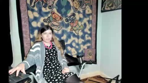 Snapshot of roxihazeleyes chatting on June 2026 07:20:01 AM roxihazeleyes online show from June 2026 07:20:01 AM