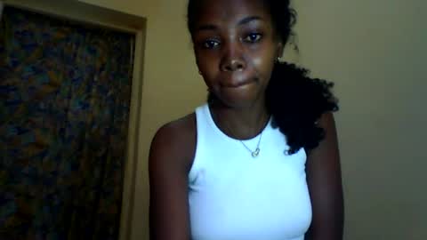 Snapshot of roxilita chatting on June 2026 09:34:01 AM Roxilita online show from June 2026 09:34:01 AM