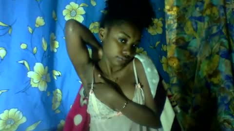 Snapshot of roxilita chatting on July 2026 11:48:01 PM Roxilita online show from July 2026 11:48:01 PM