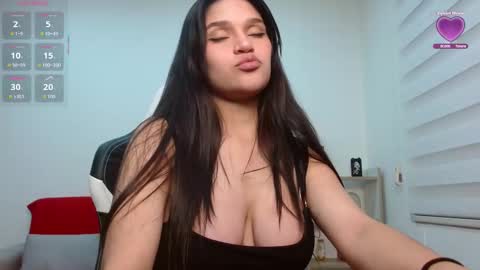 roxxi_2110 online show from September 2025 01:16:01 AM
