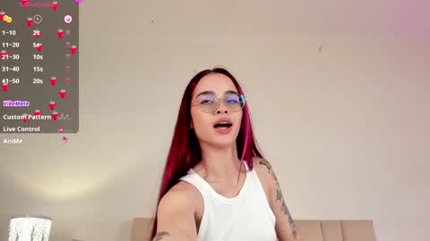 Snapshot of roxxy_mora chatting on December 2024 01:15:02 AM Roxxy online show from December 2024 01:15:02 AM