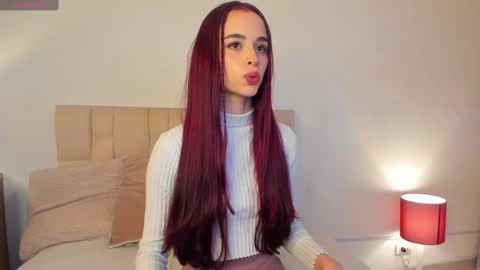 Snapshot of roxxy_mora chatting on March 2025 09:53:01 PM Roxxy online show from March 2025 09:53:01 PM