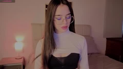 Snapshot of roxxy_mora chatting on March 2026 10:26:02 PM Roxxy online show from March 2026 10:26:02 PM