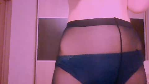 Roxxy Wharton online show from April 2026 12:46:01 PM