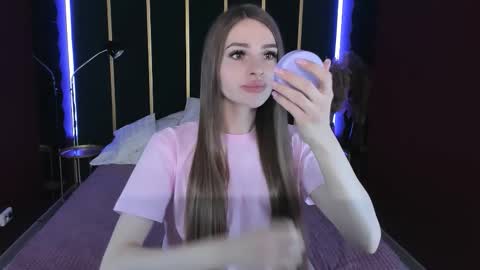 Roxy online show from November 2025 10:47:02 AM