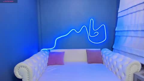 Roxy online show from April 2026 01:27:01 AM