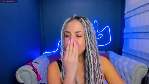 Roxy online show from April 2026 01:42:02 AM