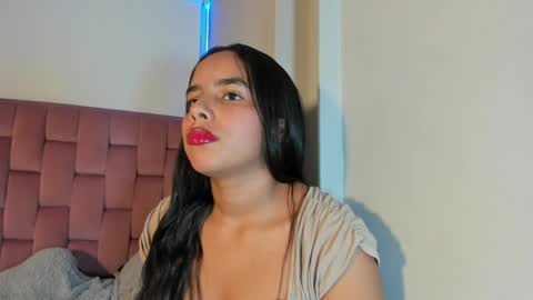 Snapshot of roxy_stone1 chatting on May 2026 07:23:02 PM roxy_stone1 online show from May 2026 07:23:02 PM