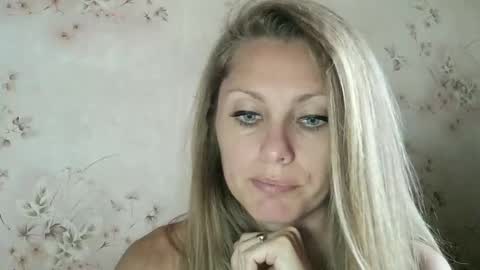 roxyfox18x01 online show from September 2025 06:40:02 AM