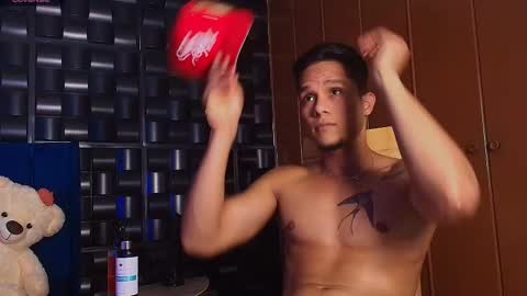 ANTONIO online show from November 2025 10:19:02 PM